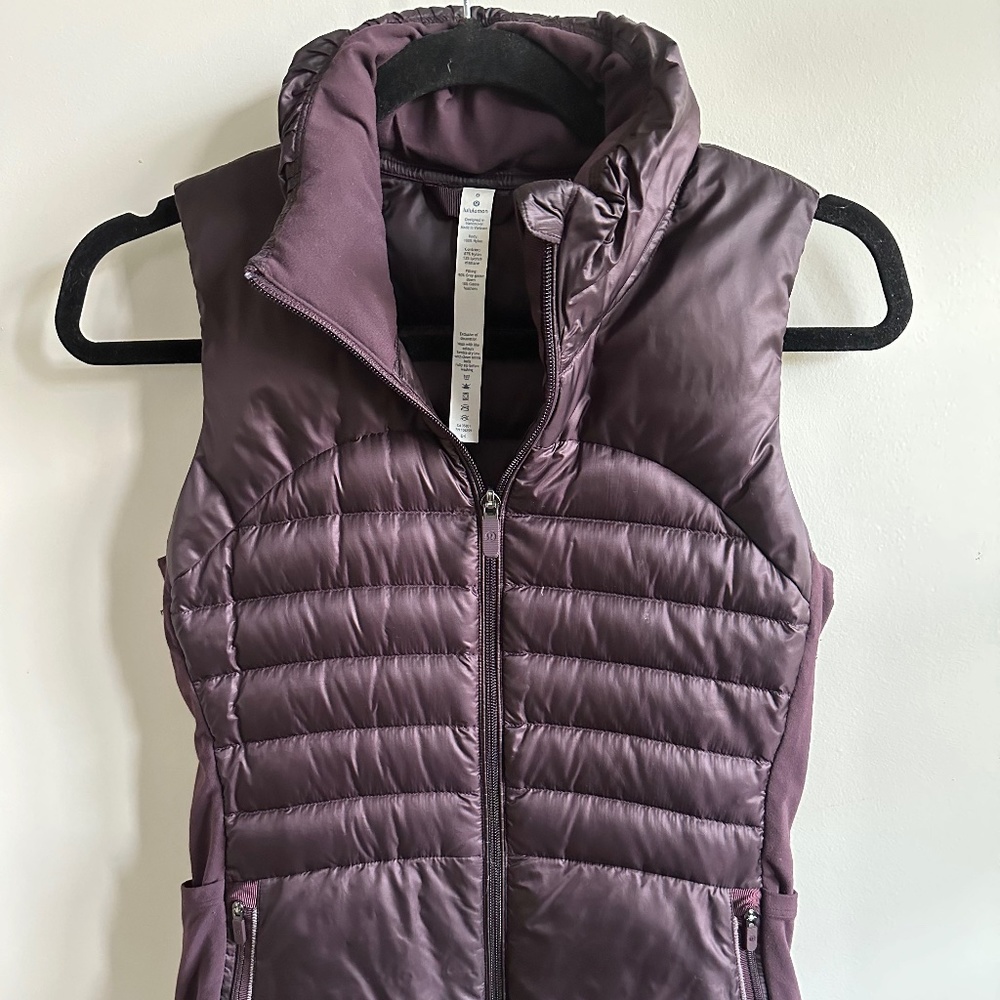 Lululemon Down For A Run Vest in Burgundy Wine - Size 6